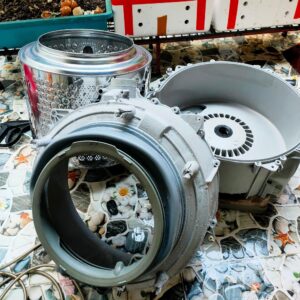 washing-machine-showing-internal-components-with-lid-removed-unknown-6axzj02v